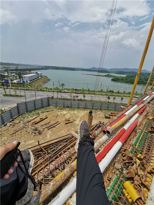 大田县作业中发生设备损坏或人员意外，责任怎么划分？